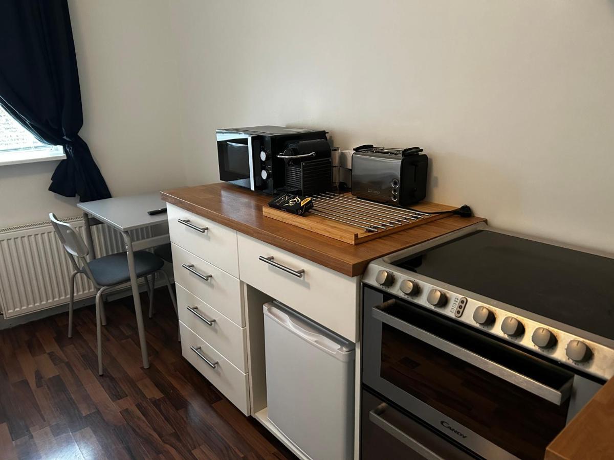 Studio 104- Free Parking Onsite -Private Entrance Рейк'явік Екстер'єр фото